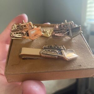 Tractor cuff links and matching tie clip